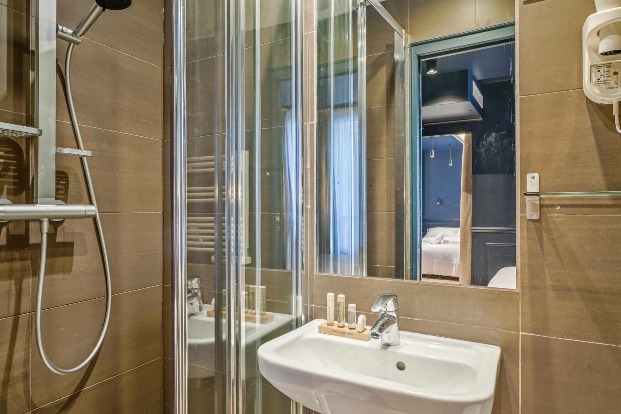 Hotel Clemence باريس المظهر الخارجي الصورة